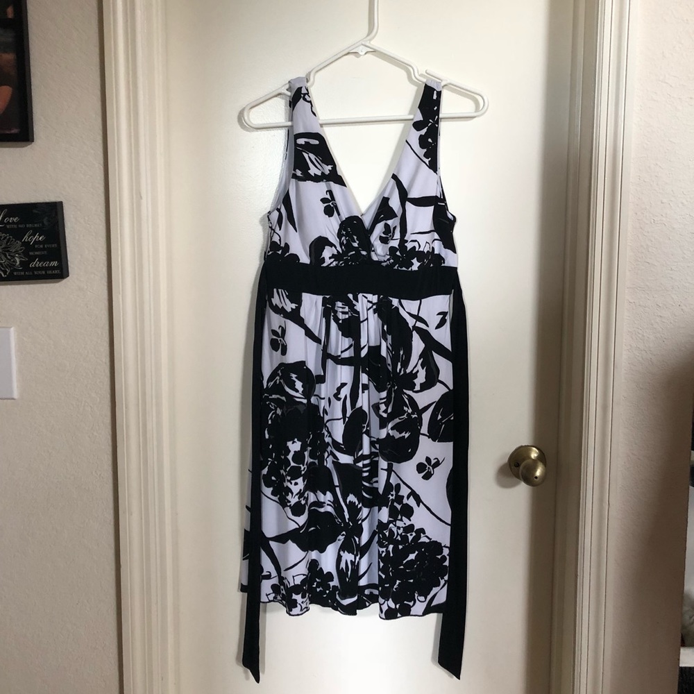 Black/White Floral Dress w/ Black Belt